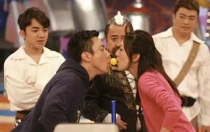 网红司仪小郑疑因激吻已婚女遭殴打